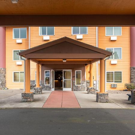 Palace Inn & Suites Линкън Сити Екстериор снимка