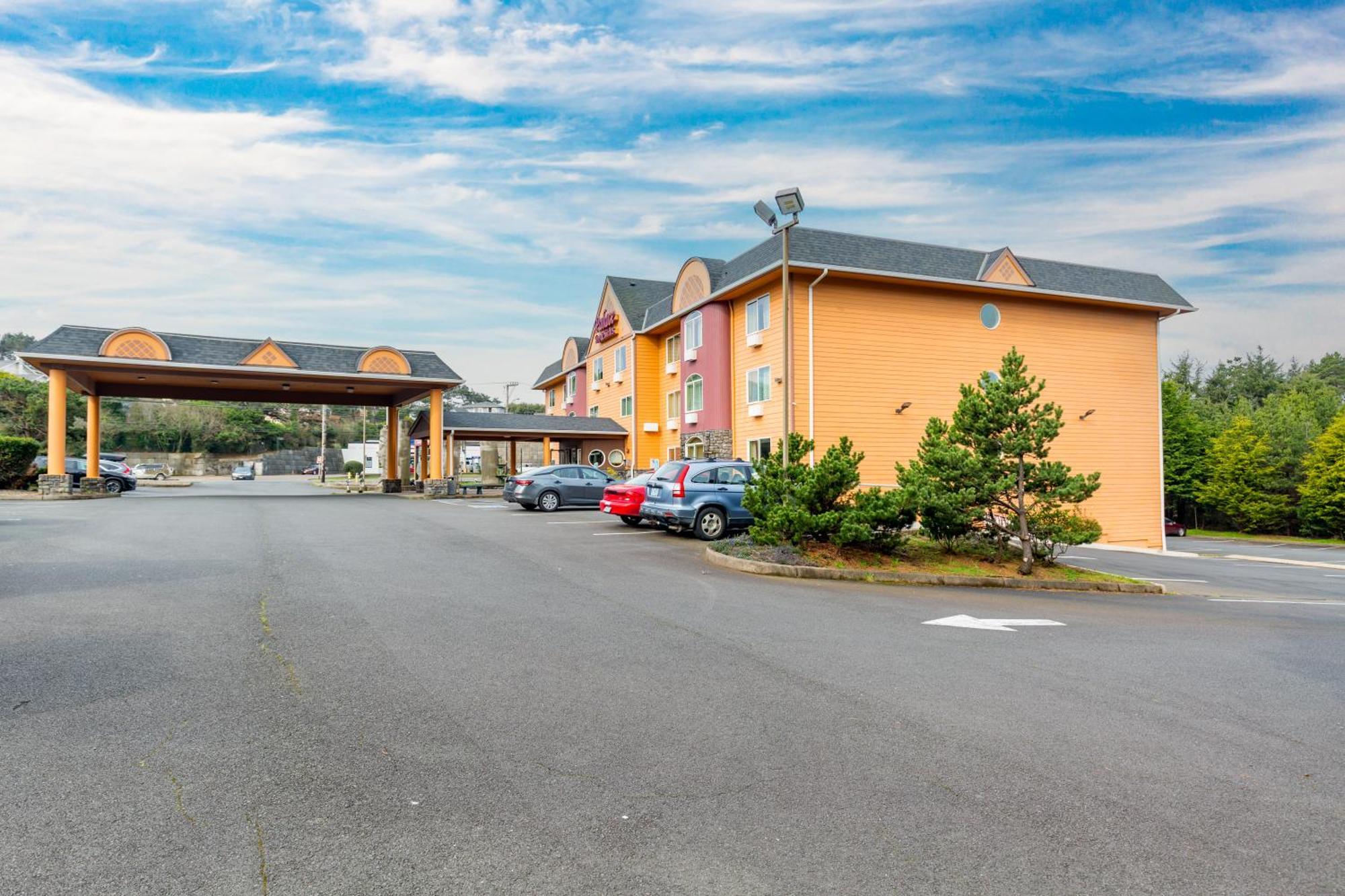 Palace Inn & Suites Линкън Сити Екстериор снимка