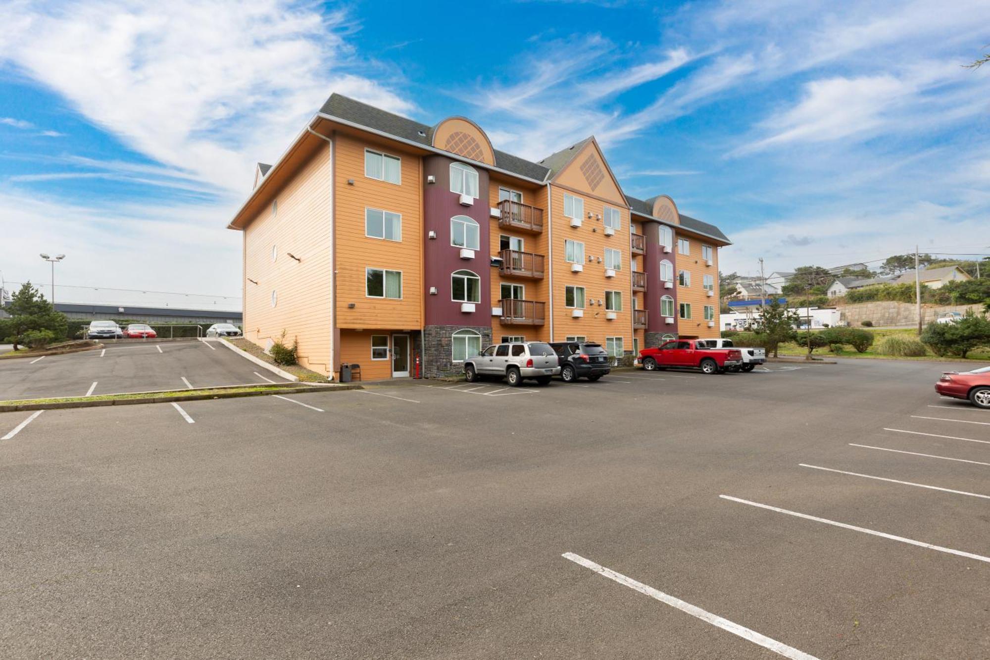 Palace Inn & Suites Линкън Сити Екстериор снимка