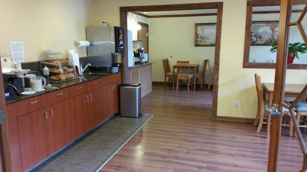 Palace Inn & Suites Линкън Сити Екстериор снимка
