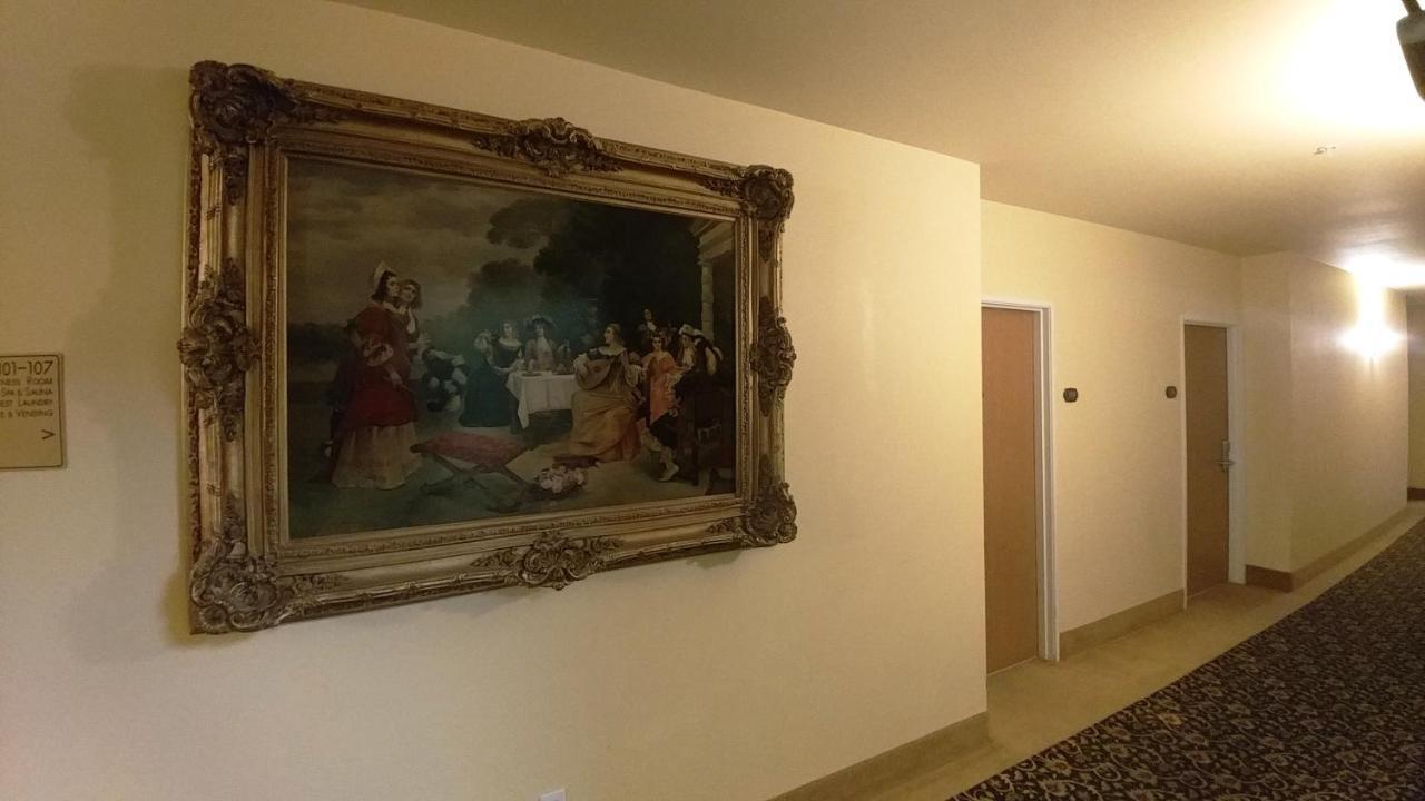 Palace Inn & Suites Линкън Сити Екстериор снимка