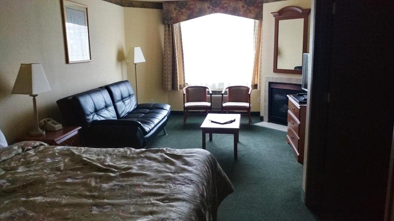 Palace Inn & Suites Линкън Сити Екстериор снимка
