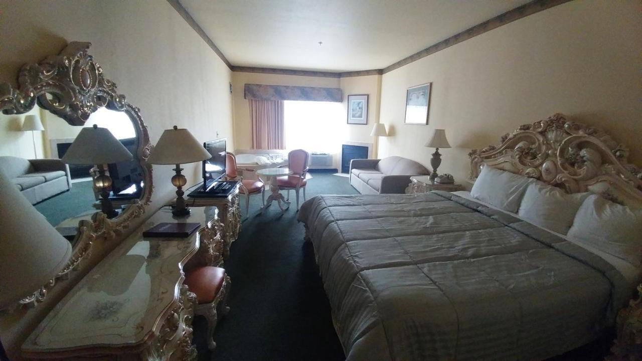 Palace Inn & Suites Линкън Сити Екстериор снимка