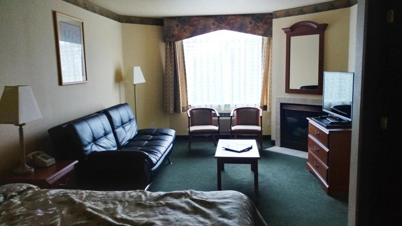 Palace Inn & Suites Линкън Сити Екстериор снимка