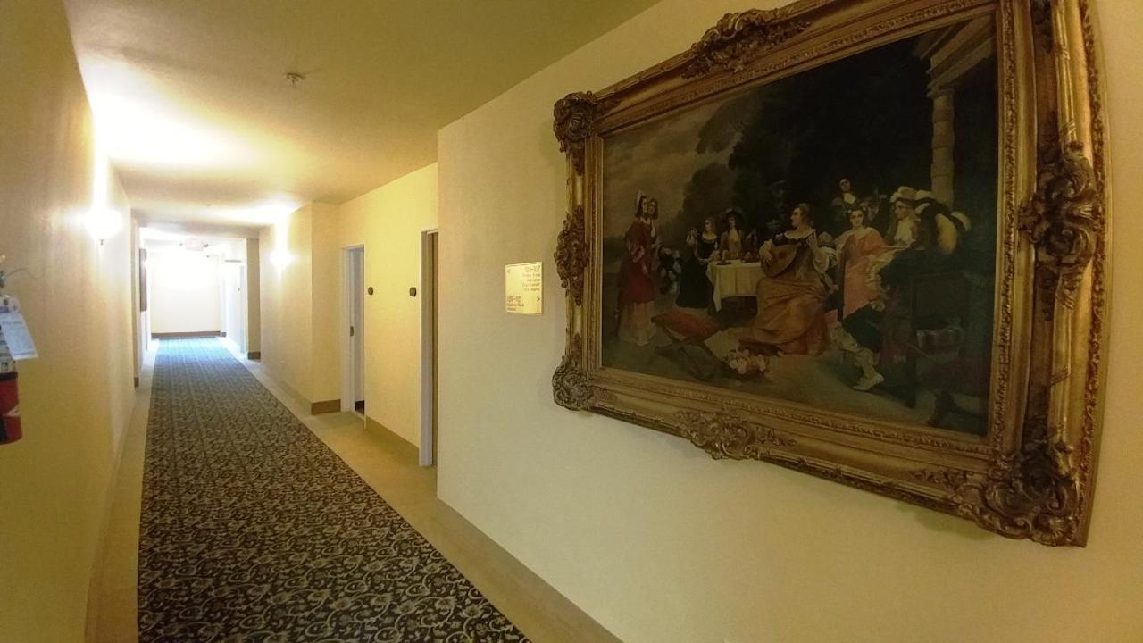 Palace Inn & Suites Линкън Сити Екстериор снимка