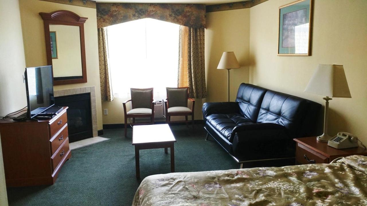 Palace Inn & Suites Линкън Сити Екстериор снимка